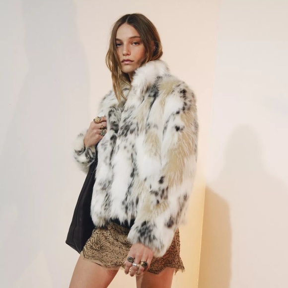 NWT Zara ZW COLLECTION FAUX FUR SHORT COAT - Picture 3 of 13